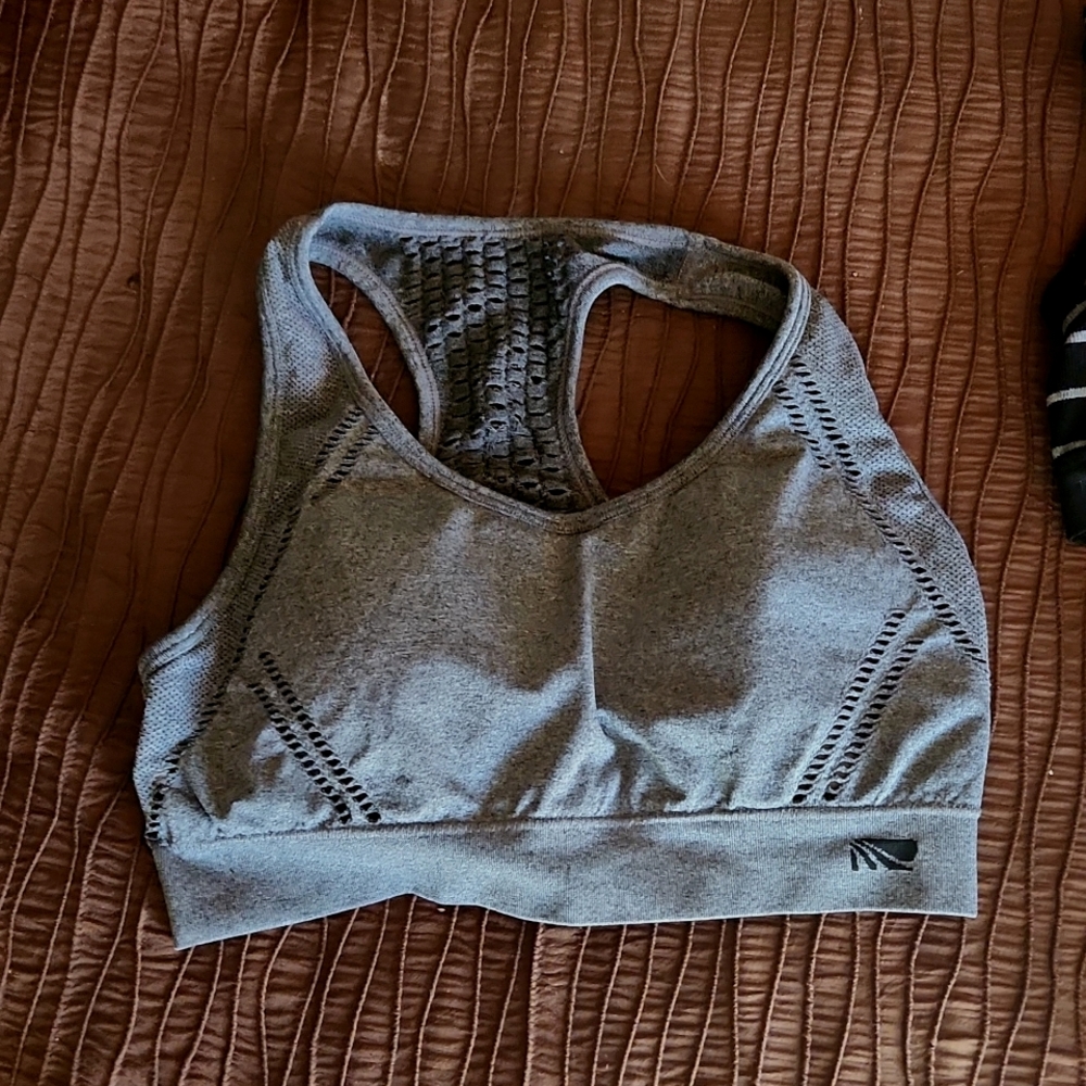 3 sports Bras Small